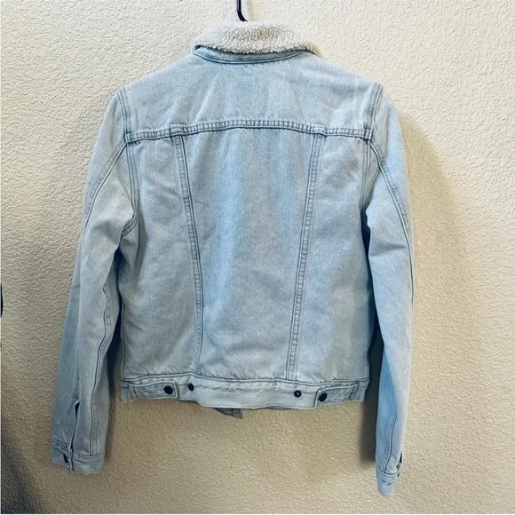 Levi's Sherpa Trucker Jacket - Picture 5 of 8